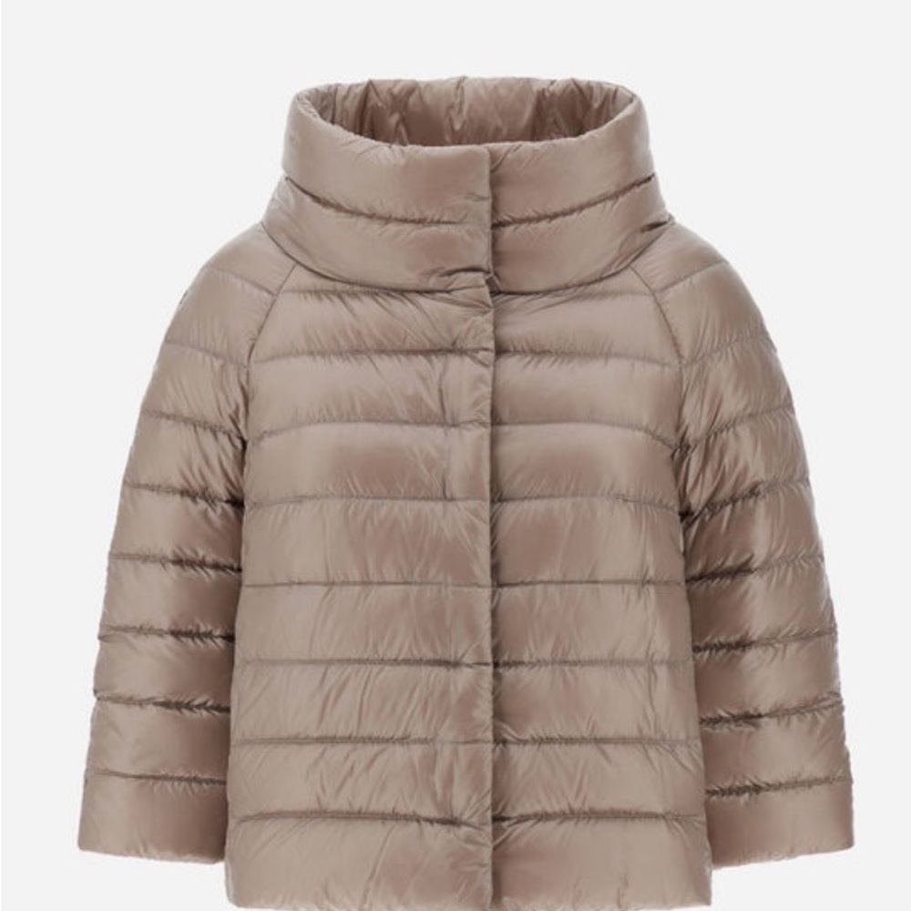 Limited Edition Alta Short Puffer Jacket - Picture 3 of 7